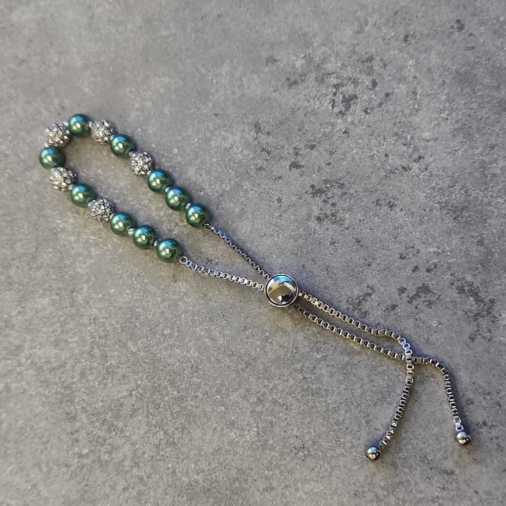 Macy's necklace, earrings and bracelet set - Picture 3 of 6